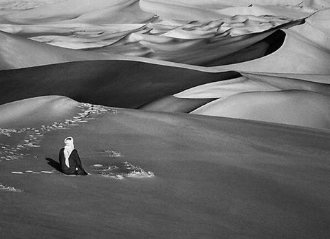 desert-dunes-black-and-white